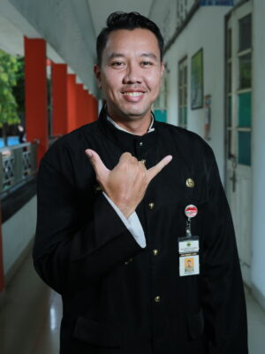 Hendra Permana Putra, S.Pd.